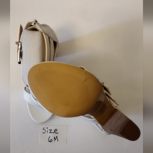 Express White Sandals 6 - Picture 5 of 7